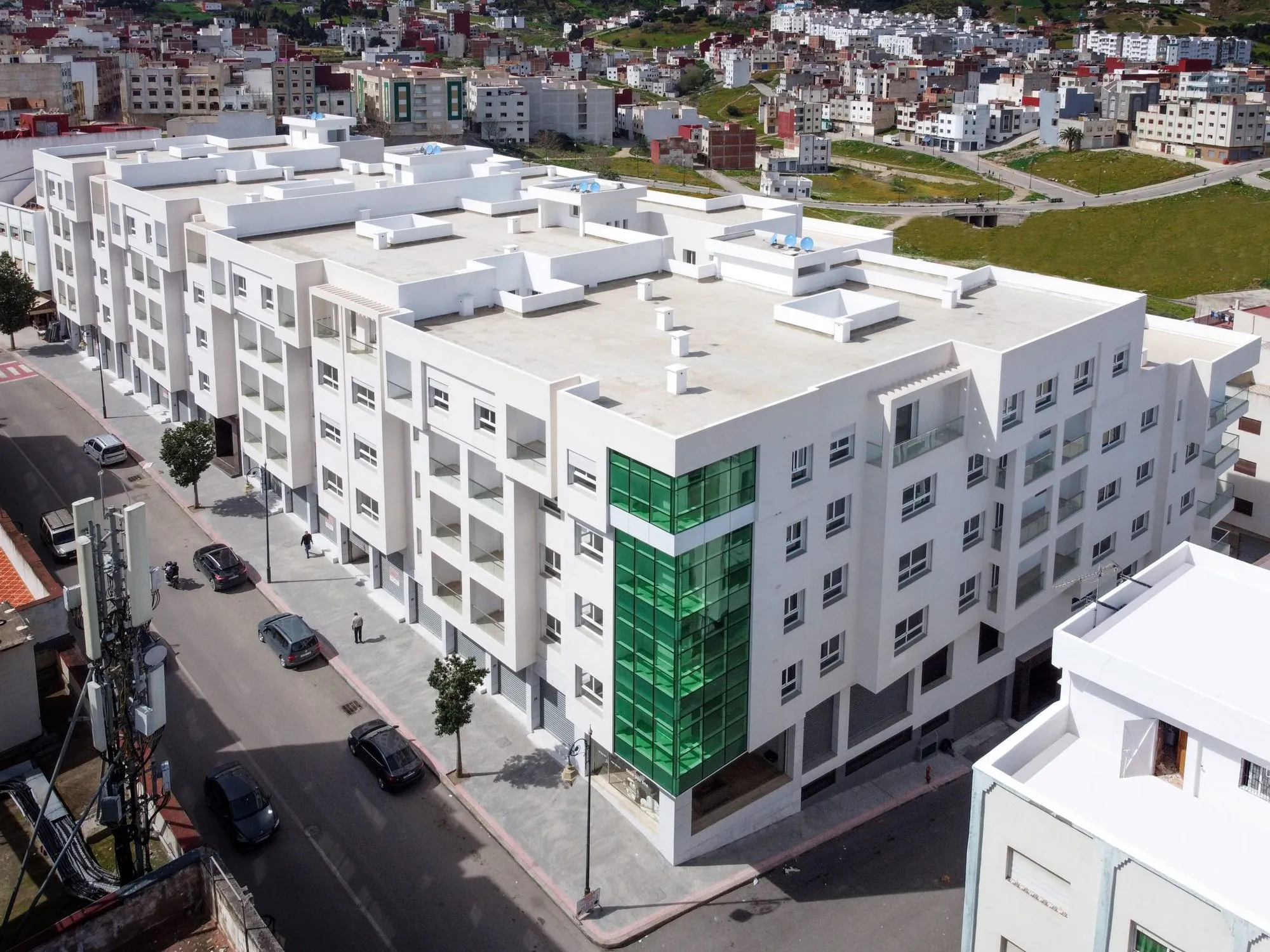 Luchtfoto van residentie Al Boustane in het centrum van Tétouan